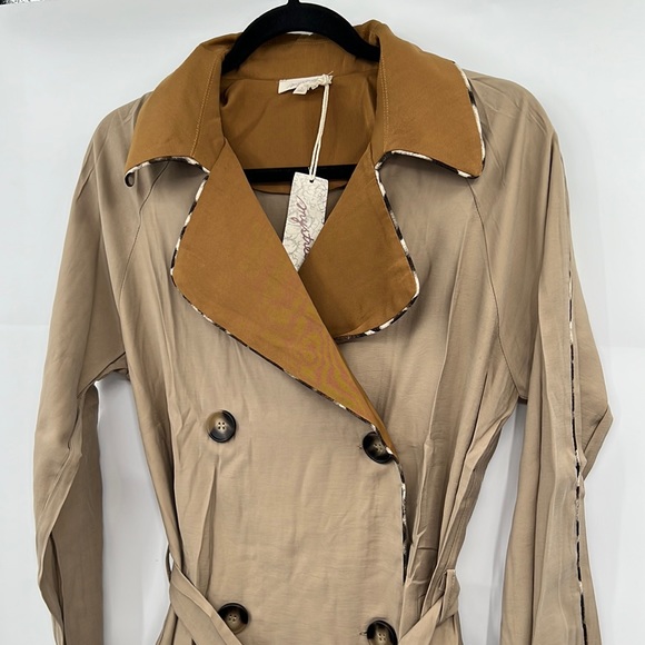 NWT Mystree Trench Coat Khaki Mustard Belted Pockets Flowing Detailed Piping - Picture 3 of 13